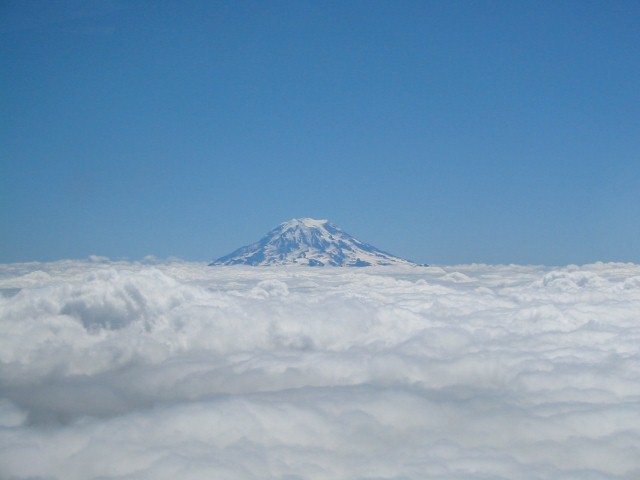 Name:  Mt Rainier w Clouds.jpg
Views: 594
Size:  42.5 KB