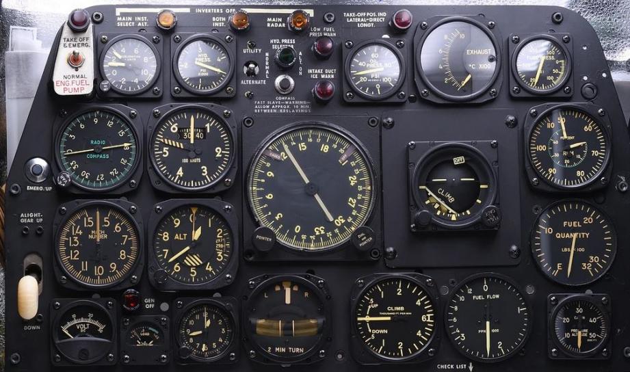 Name:  f-86 instrument panel.jpg
Views: 338
Size:  99.9 KB