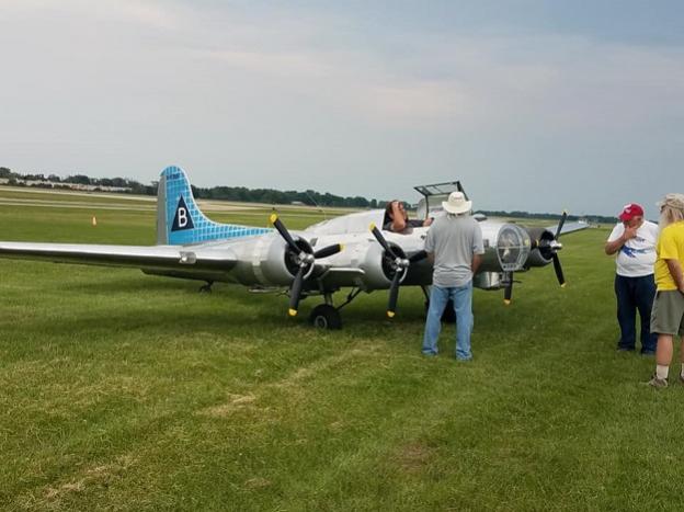 Name:  bally bomber at airventure.jpg
Views: 697
Size:  39.8 KB