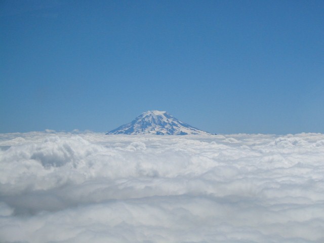 Name:  Mt Rainier w Clouds.jpg
Views: 585
Size:  42.5 KB