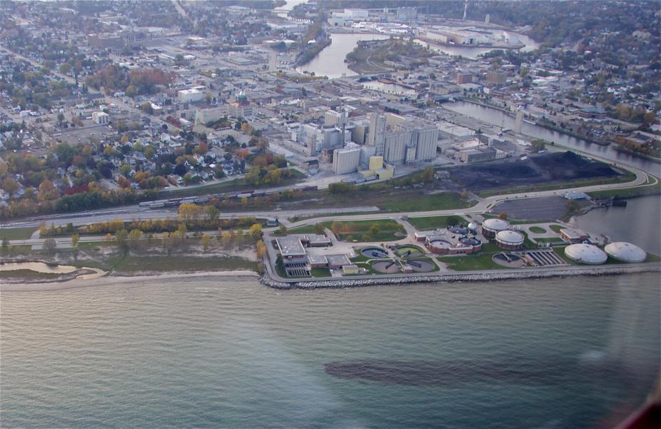 Name:  Manitowoc Filtration Plant Sewage Plume.11OCT2011.IMG_3917.jpg
Views: 256
Size:  98.2 KB